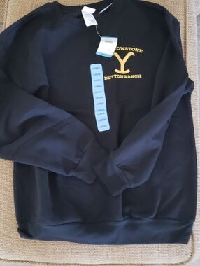 NWT-Dutton Ranch Embroidered Crewneck Sweatshirt- Black